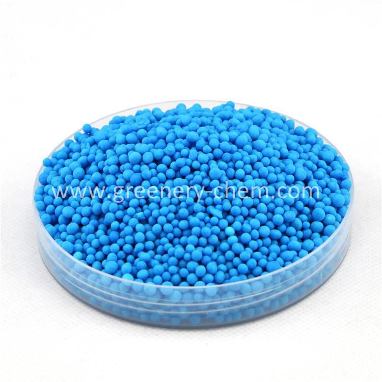 NPK 30-10-10是一种高氮肥，圆形颗粒和高塔造粒的光滑和圆形表面。